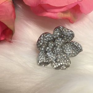 Sparkley rose/flower ring